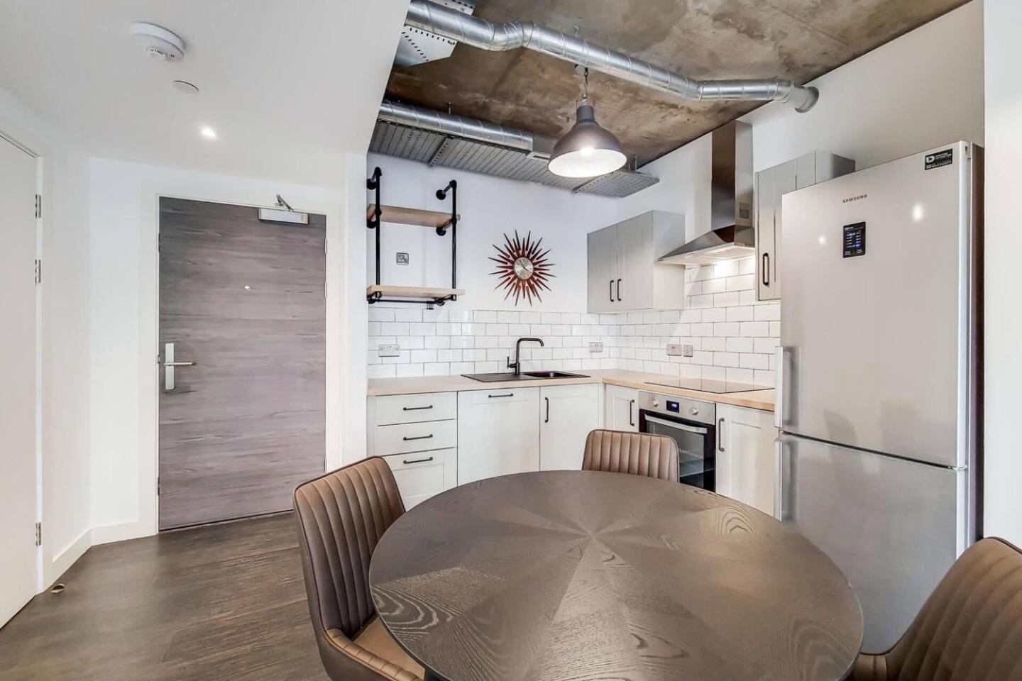 Modern And Chic Apartments At Ferrum Near Wembley Park Londra Esterno foto