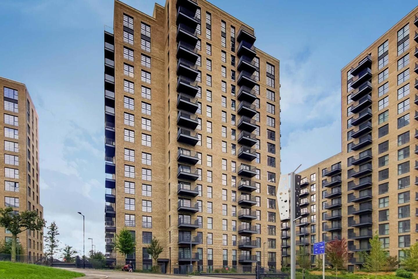 Modern And Chic Apartments At Ferrum Near Wembley Park Londra Esterno foto